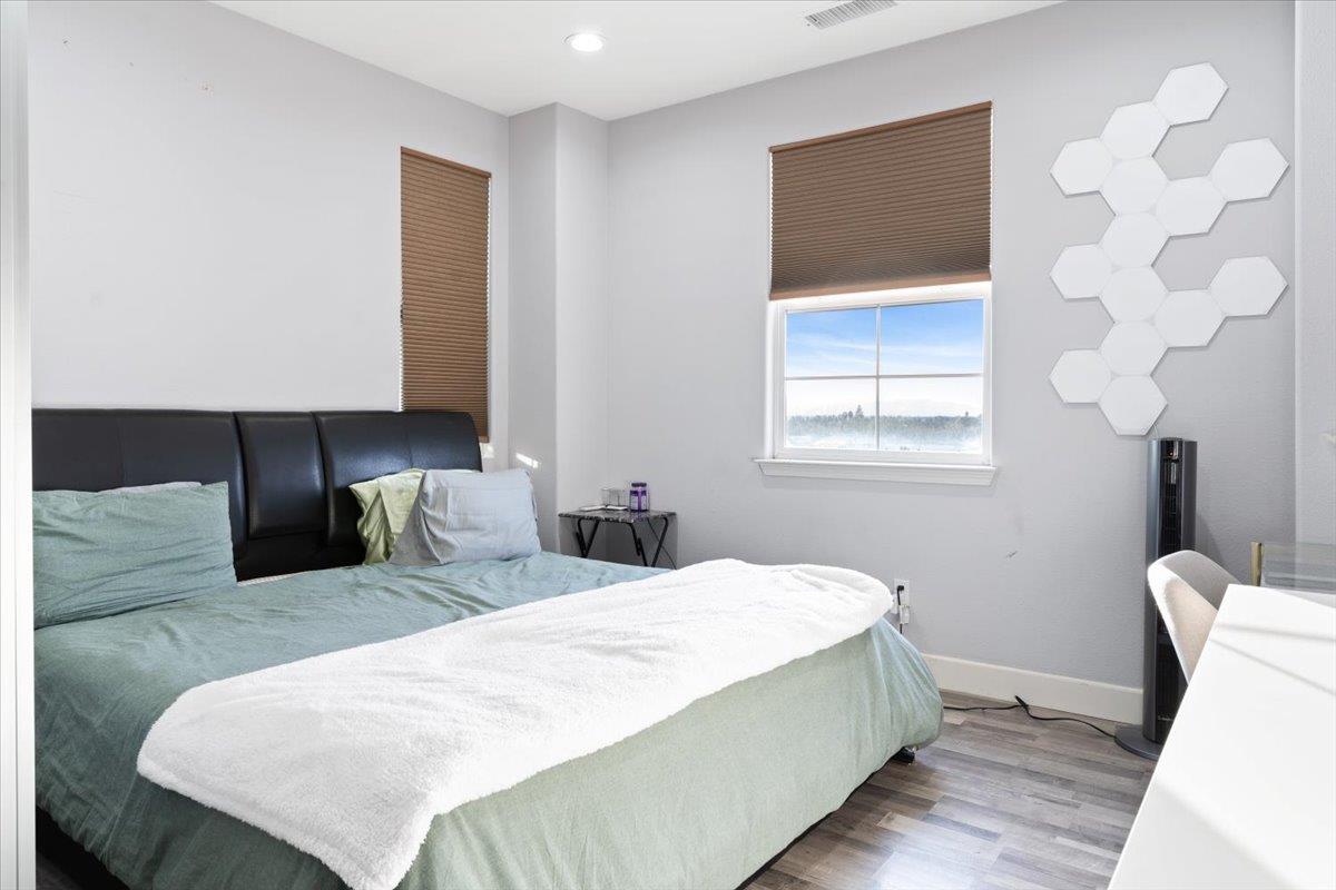 Detail Gallery Image 24 of 30 For 280 Wildhorse Ct, San Jose,  CA 95138 - 5 Beds | 3/1 Baths