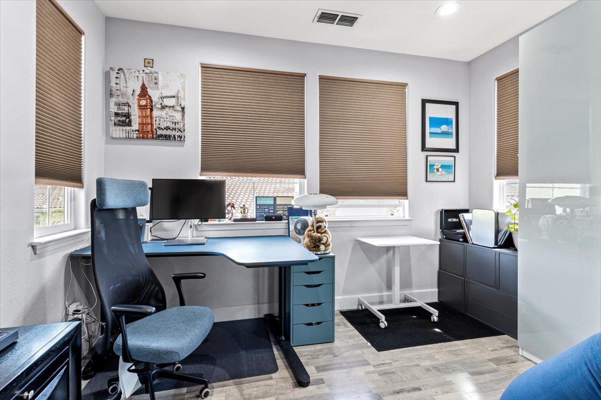 Detail Gallery Image 25 of 30 For 280 Wildhorse Ct, San Jose,  CA 95138 - 5 Beds | 3/1 Baths