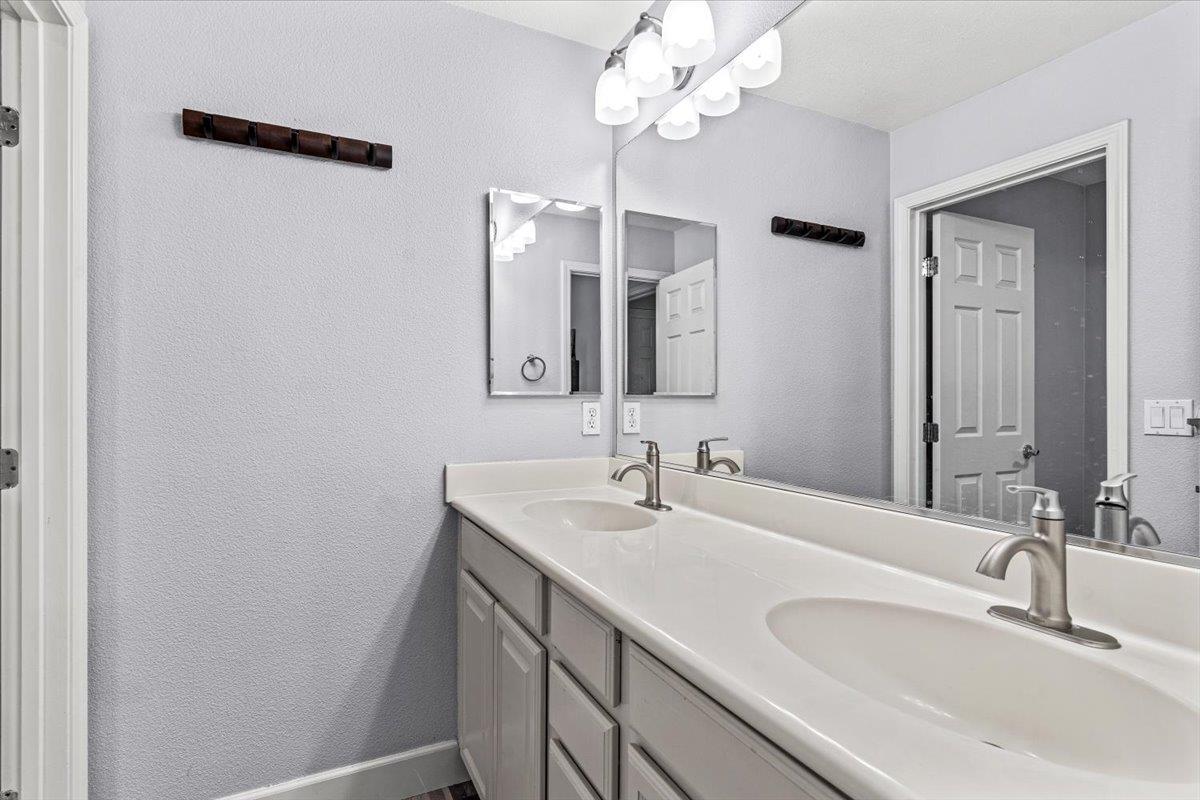 Detail Gallery Image 26 of 30 For 280 Wildhorse Ct, San Jose,  CA 95138 - 5 Beds | 3/1 Baths