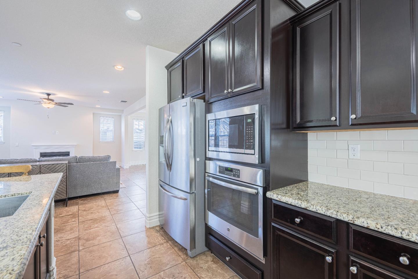 Detail Gallery Image 12 of 42 For 13713 Sherman Blvd, Marina,  CA 93933 - 4 Beds | 2/1 Baths