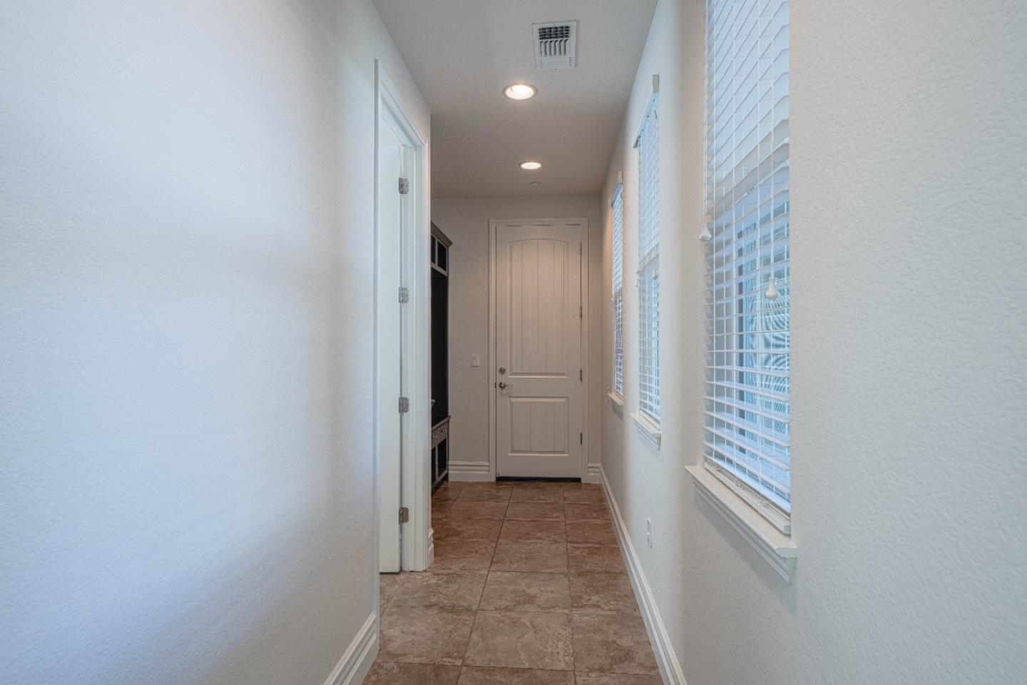 Detail Gallery Image 17 of 42 For 13713 Sherman Blvd, Marina,  CA 93933 - 4 Beds | 2/1 Baths
