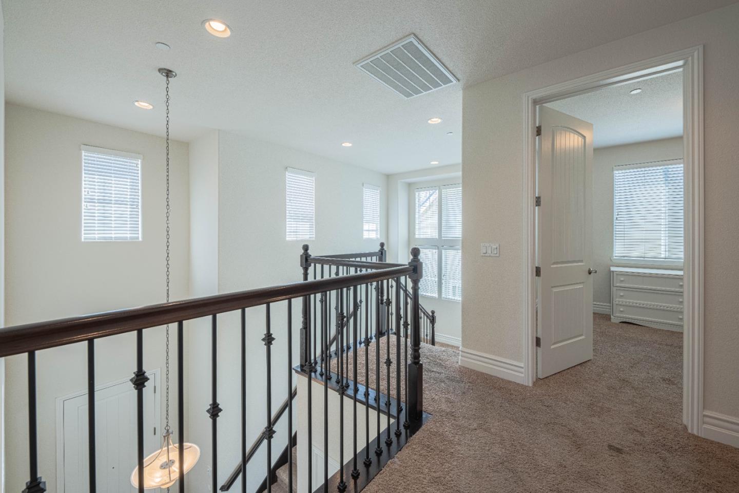 Detail Gallery Image 21 of 42 For 13713 Sherman Blvd, Marina,  CA 93933 - 4 Beds | 2/1 Baths