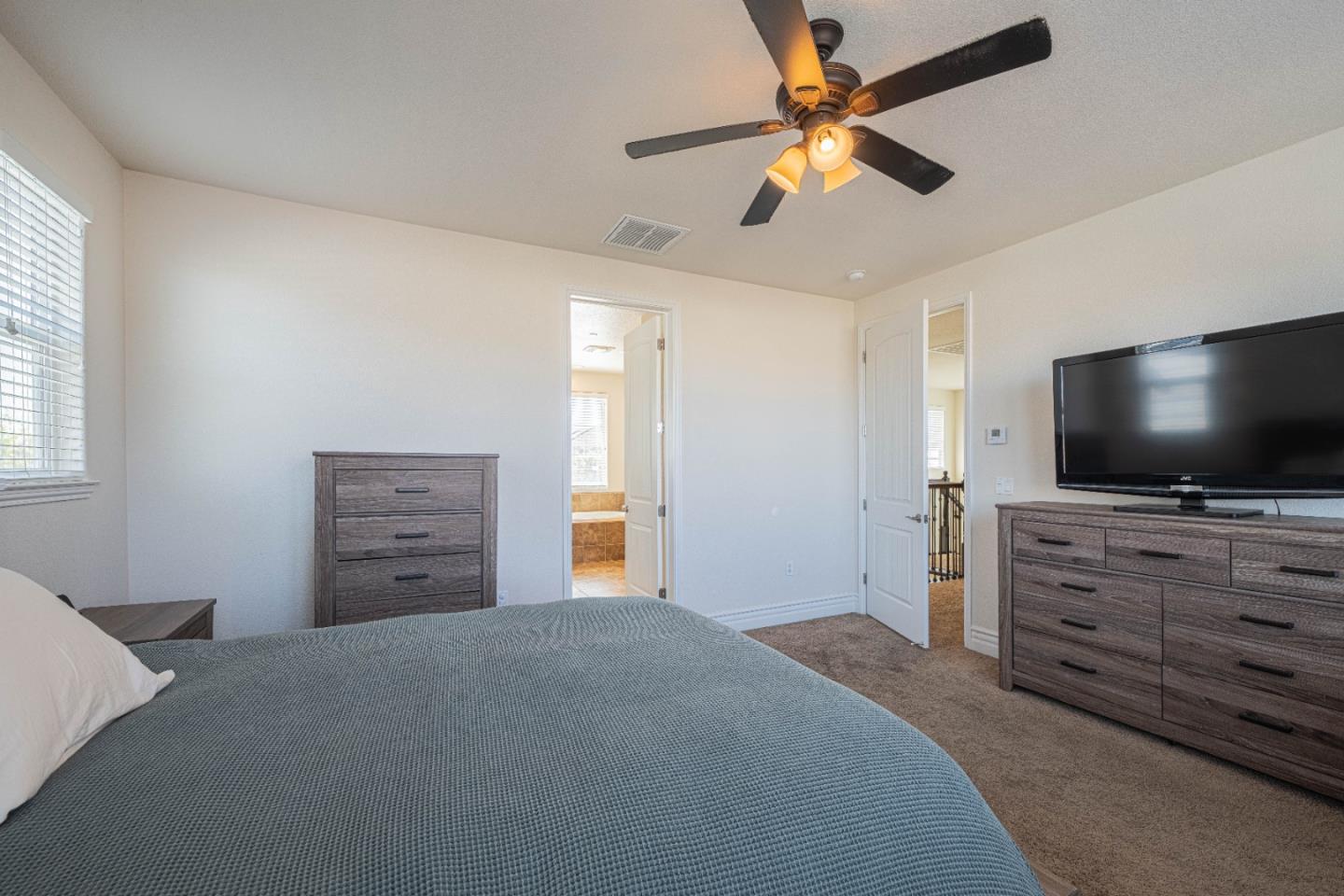 Detail Gallery Image 25 of 42 For 13713 Sherman Blvd, Marina,  CA 93933 - 4 Beds | 2/1 Baths