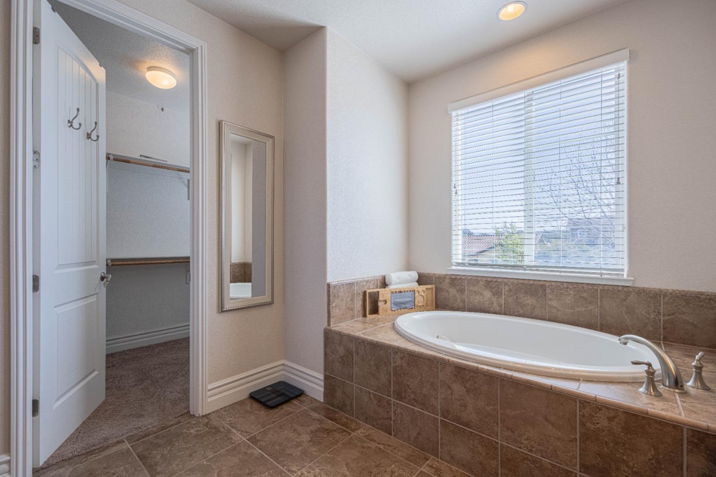 Detail Gallery Image 28 of 42 For 13713 Sherman Blvd, Marina,  CA 93933 - 4 Beds | 2/1 Baths