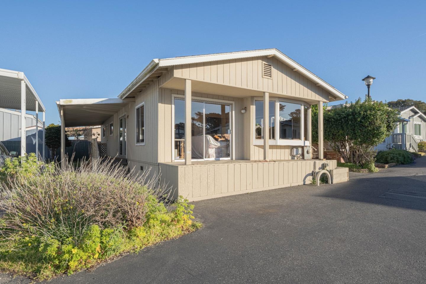 Detail Gallery Image 2 of 35 For 700 Briggs Ave #58,  Pacific Grove,  CA 93950 - 2 Beds | 2 Baths