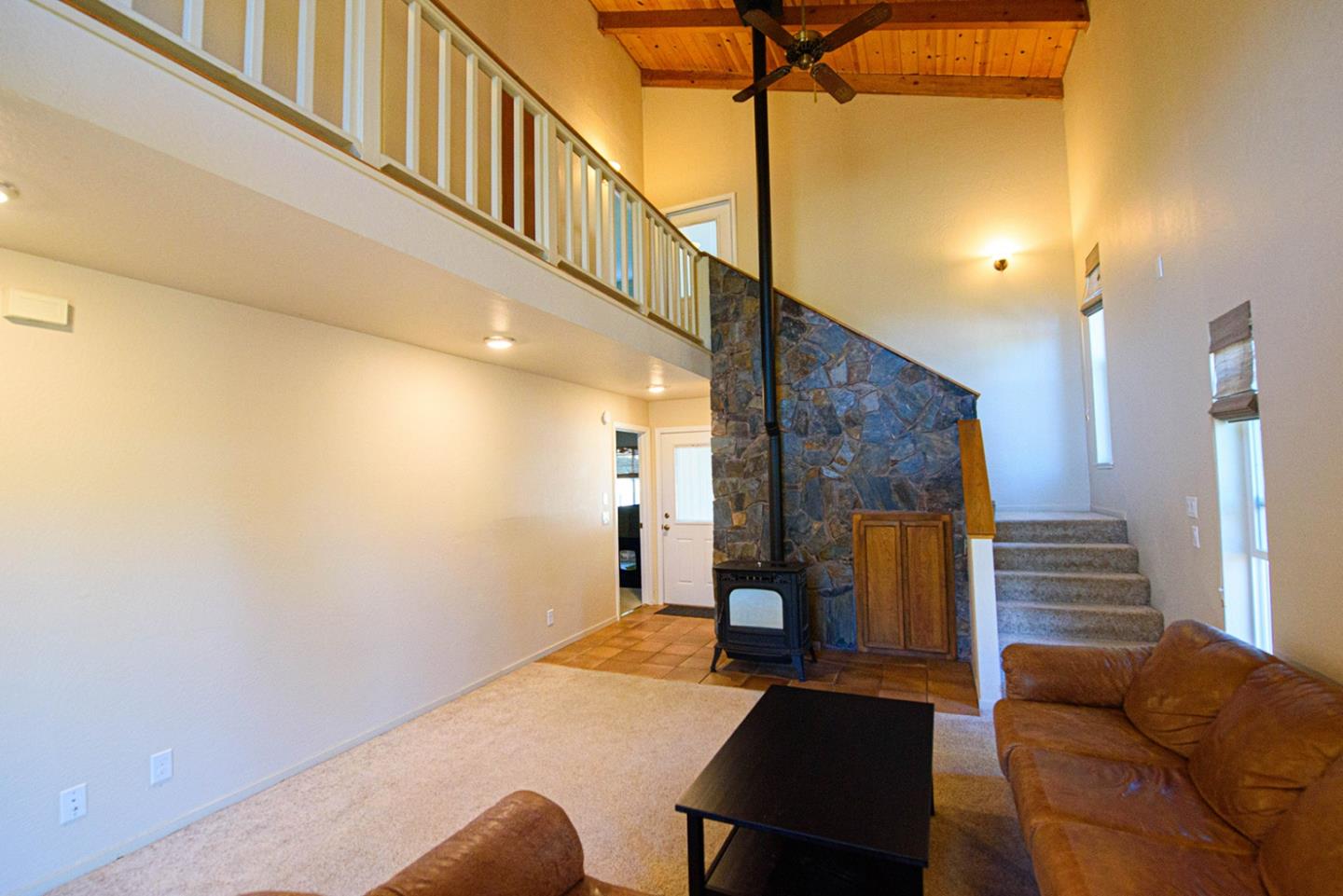 Detail Gallery Image 6 of 36 For 13069 Wells Fargo Dr, Groveland,  CA 95321 - 3 Beds | 3 Baths