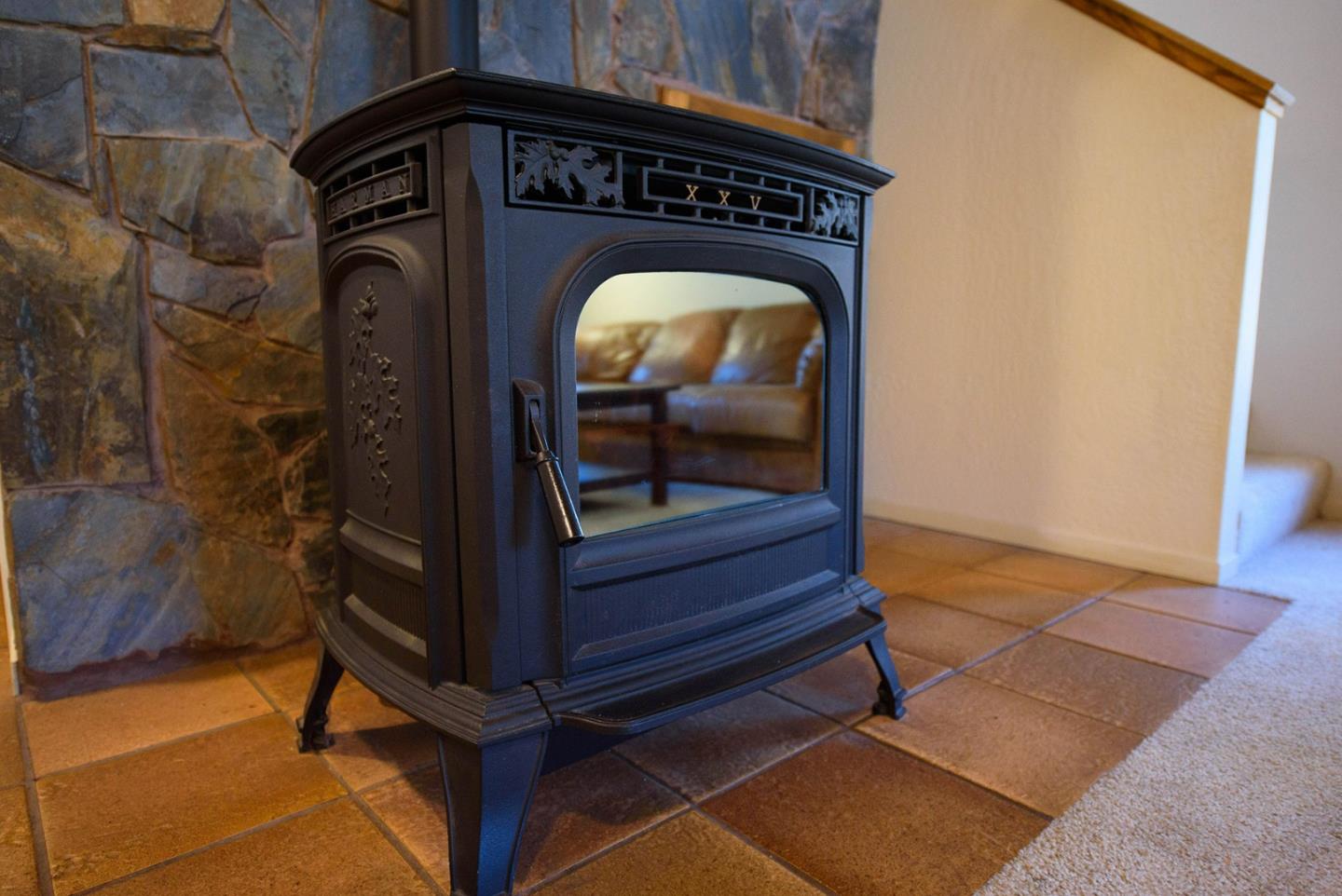 Detail Gallery Image 8 of 36 For 13069 Wells Fargo Dr, Groveland,  CA 95321 - 3 Beds | 3 Baths