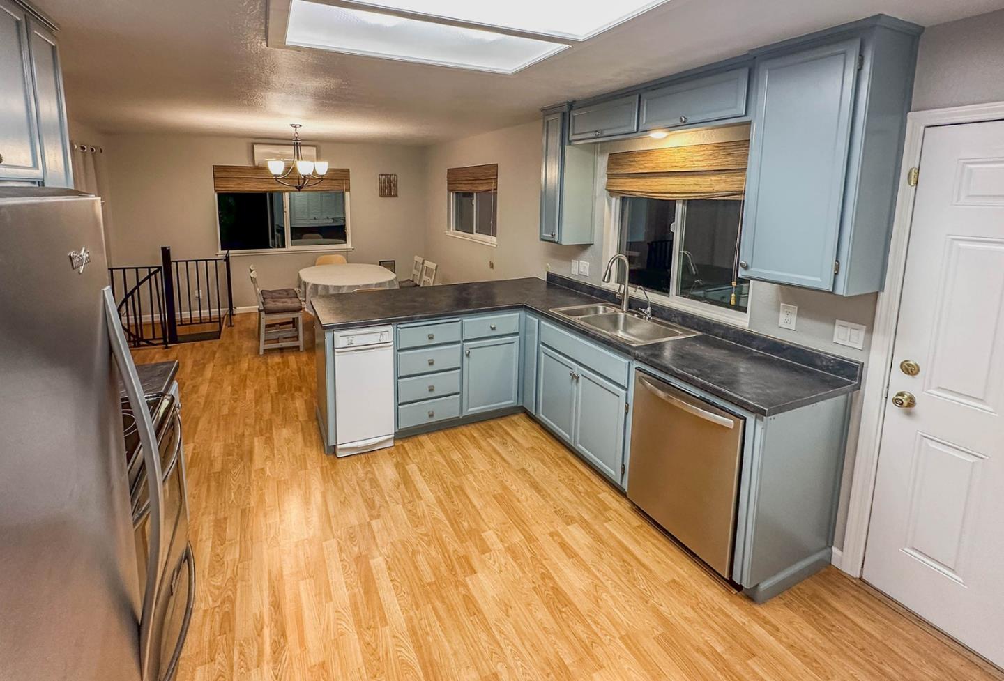 Detail Gallery Image 9 of 36 For 13069 Wells Fargo Dr, Groveland,  CA 95321 - 3 Beds | 3 Baths