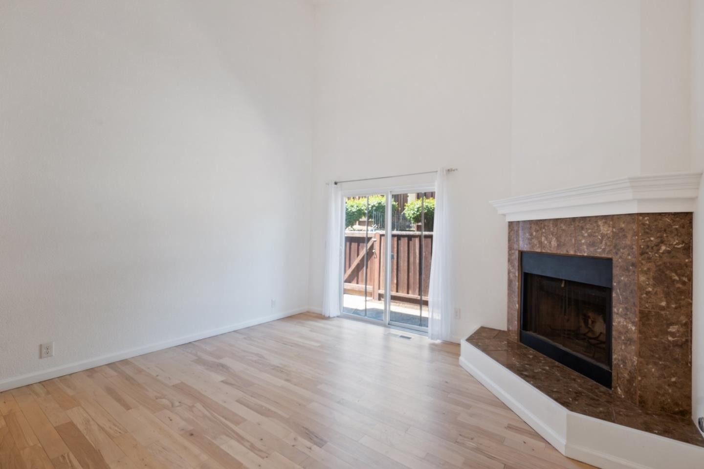 Detail Gallery Image 9 of 33 For 5361 San Simeon Pl, Castro Valley,  CA 94552 - 2 Beds | 2/1 Baths