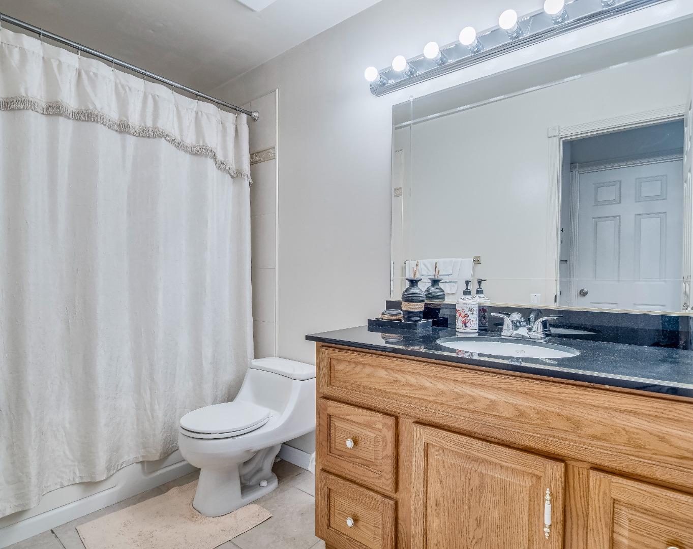 Detail Gallery Image 13 of 25 For 6281 Mountford Dr, San Jose,  CA 95123 - 3 Beds | 2 Baths