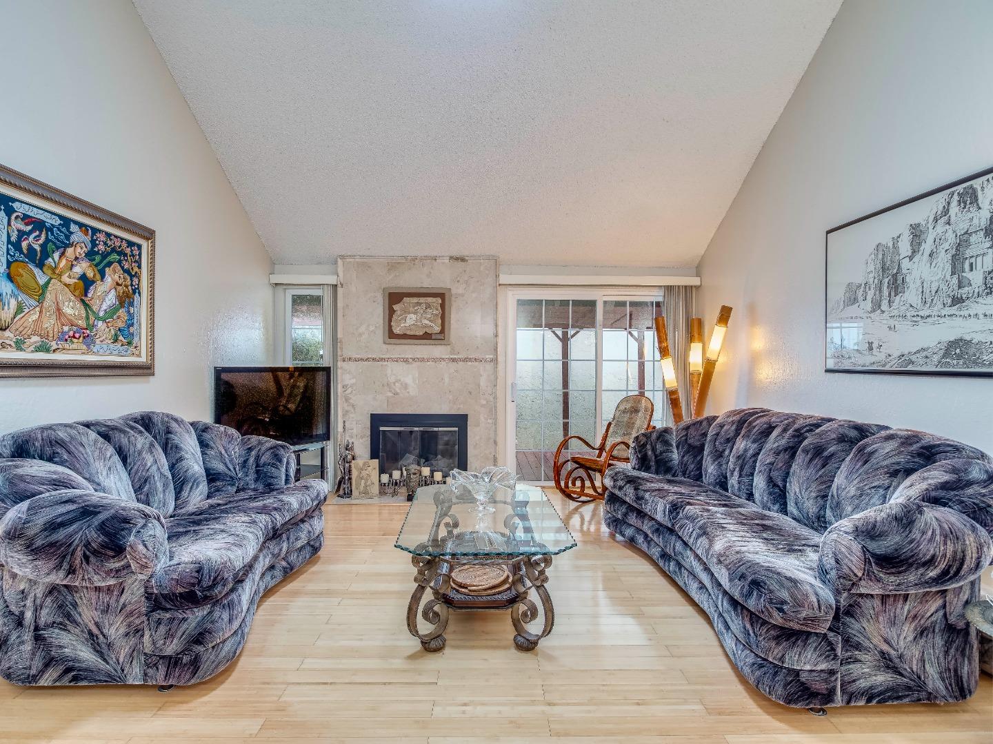 Detail Gallery Image 3 of 25 For 6281 Mountford Dr, San Jose,  CA 95123 - 3 Beds | 2 Baths