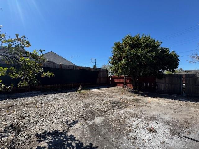 Detail Gallery Image 4 of 4 For 198 Floyd St, San Jose,  CA 95110 - – Beds | – Baths