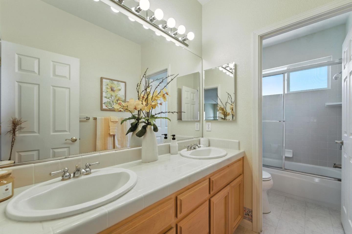 Detail Gallery Image 20 of 44 For 1480 Finch Ln, Gilroy,  CA 95020 - 4 Beds | 3 Baths