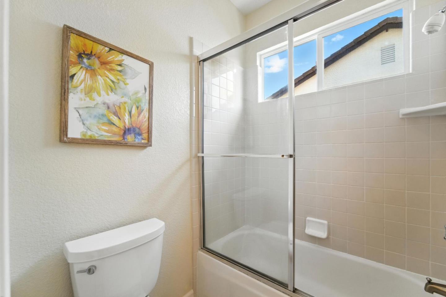 Detail Gallery Image 21 of 44 For 1480 Finch Ln, Gilroy,  CA 95020 - 4 Beds | 3 Baths