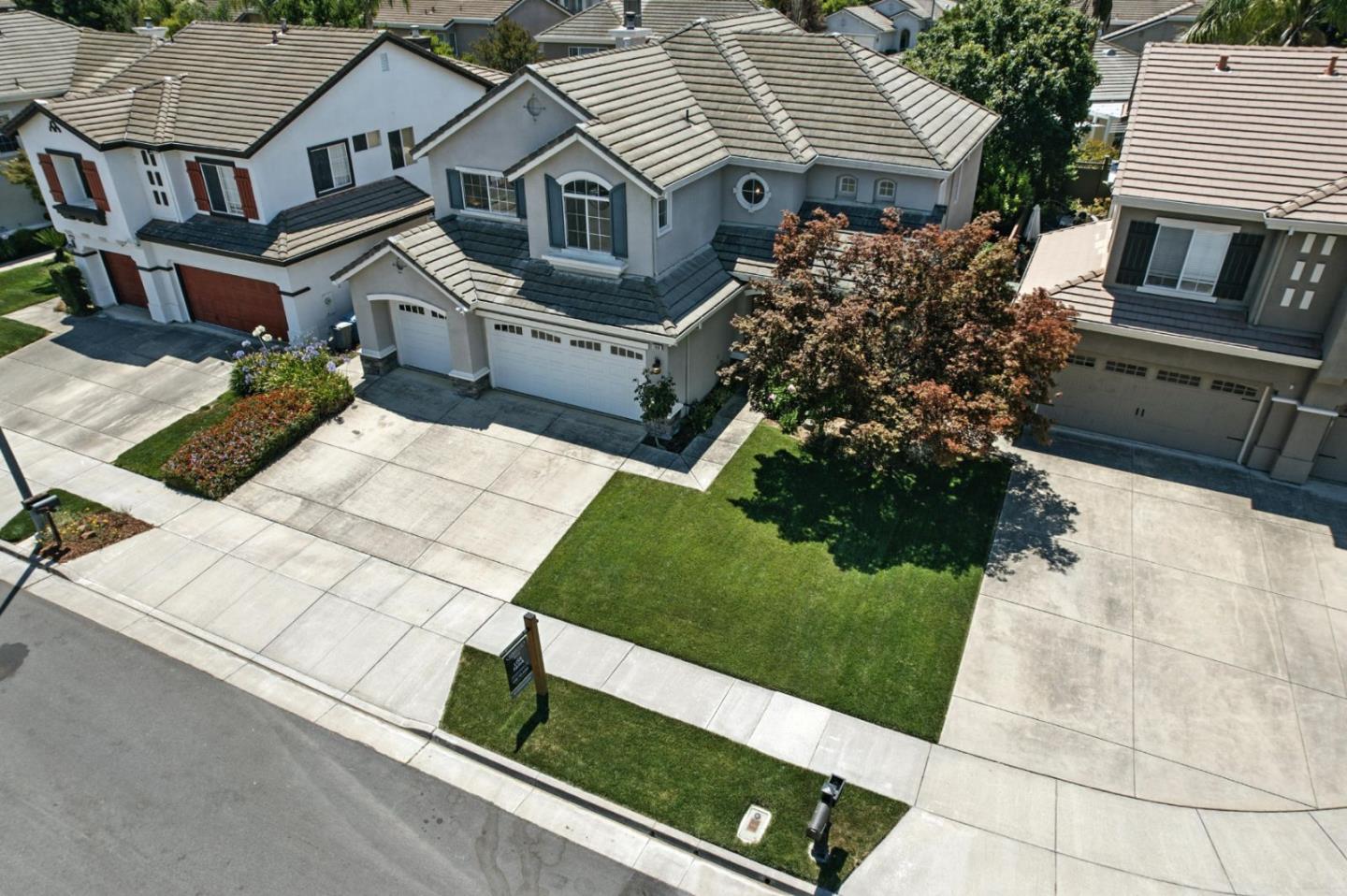 Detail Gallery Image 40 of 44 For 1480 Finch Ln, Gilroy,  CA 95020 - 4 Beds | 3 Baths