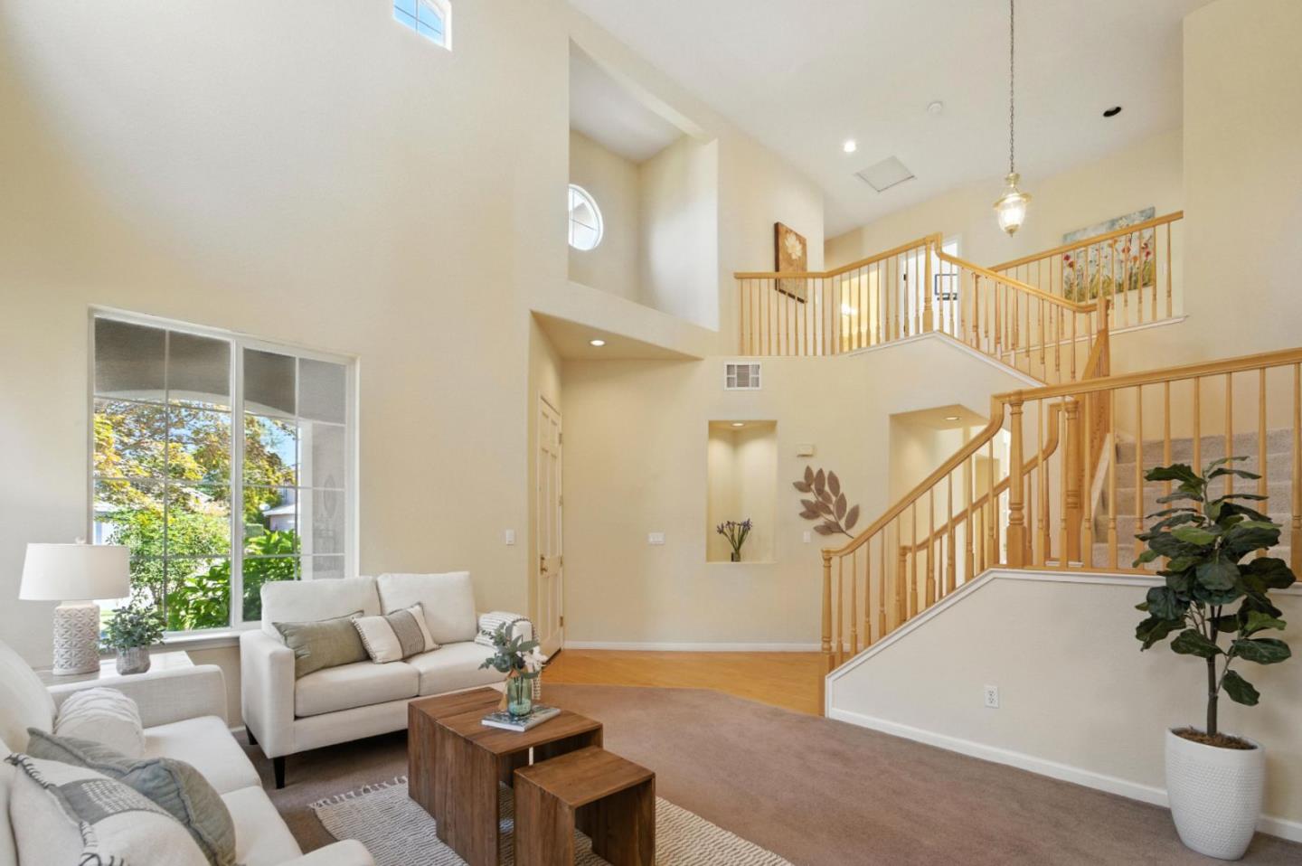 Detail Gallery Image 5 of 44 For 1480 Finch Ln, Gilroy,  CA 95020 - 4 Beds | 3 Baths