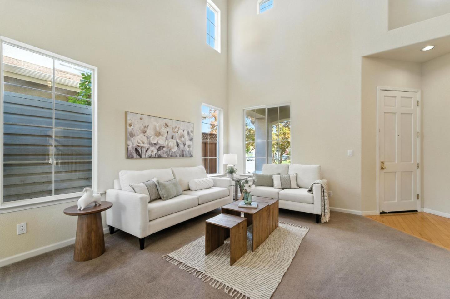 Detail Gallery Image 6 of 44 For 1480 Finch Ln, Gilroy,  CA 95020 - 4 Beds | 3 Baths
