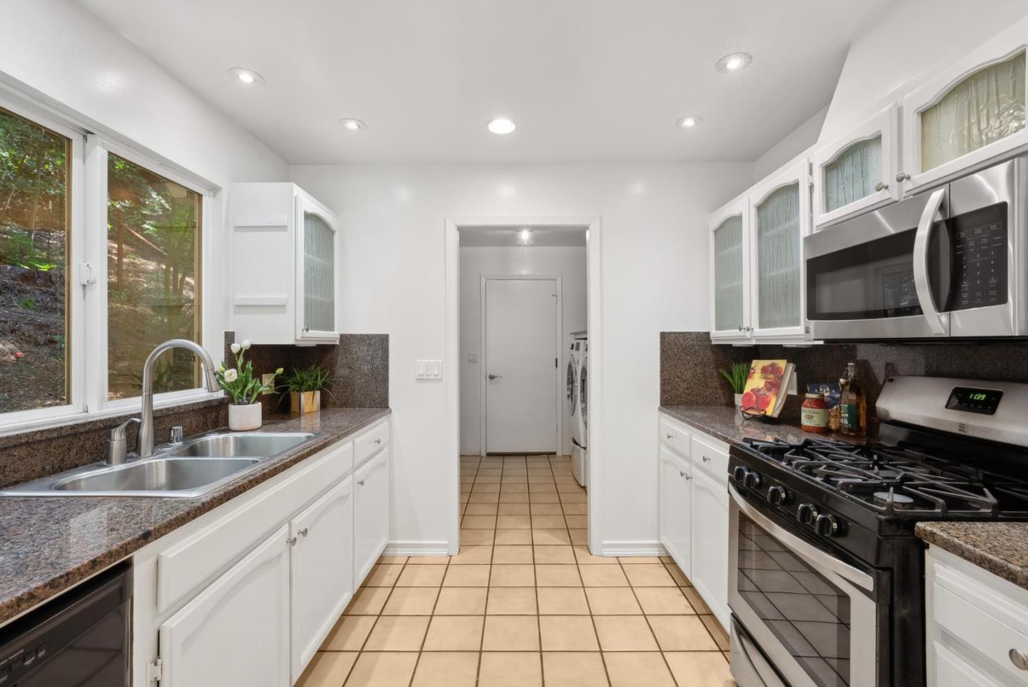 Detail Gallery Image 12 of 55 For 16306 Redwood Lodge Rd, Los Gatos,  CA 95033 - 3 Beds | 2 Baths
