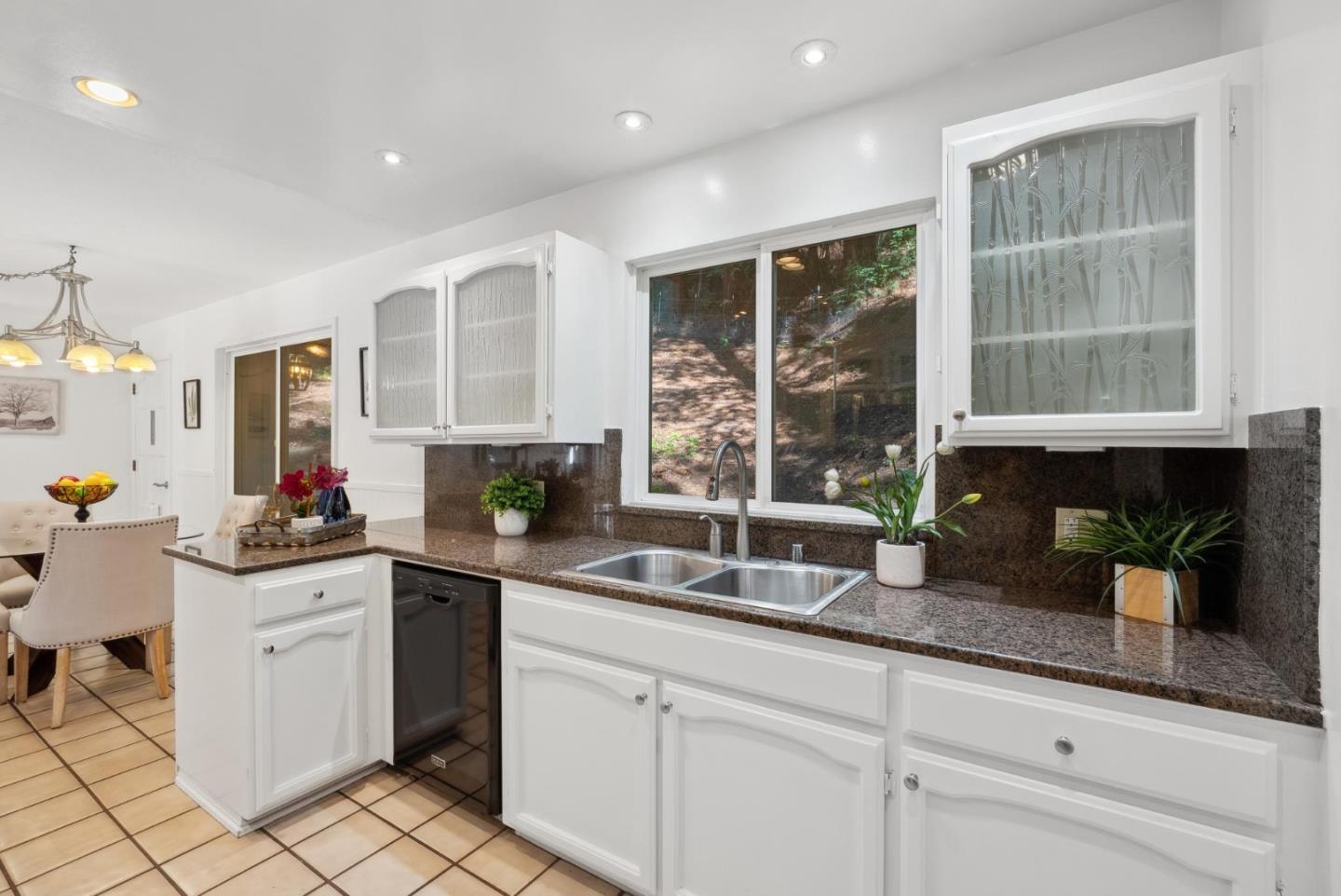 Detail Gallery Image 14 of 55 For 16306 Redwood Lodge Rd, Los Gatos,  CA 95033 - 3 Beds | 2 Baths