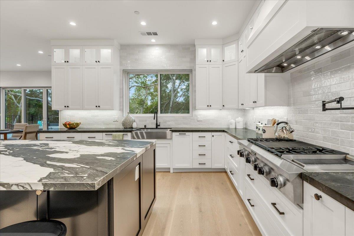 Detail Gallery Image 19 of 63 For 2555 Benson Ave, Santa Cruz,  CA 95065 - 4 Beds | 3/1 Baths