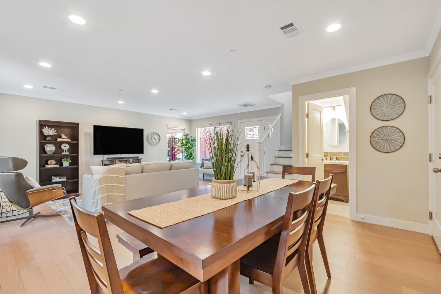 Detail Gallery Image 14 of 47 For 423 Douglas Pl, San Jose,  CA 95126 - 3 Beds | 2/1 Baths