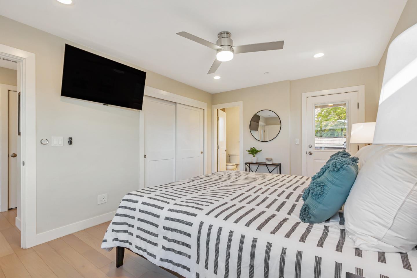 Detail Gallery Image 19 of 47 For 423 Douglas Pl, San Jose,  CA 95126 - 3 Beds | 2/1 Baths