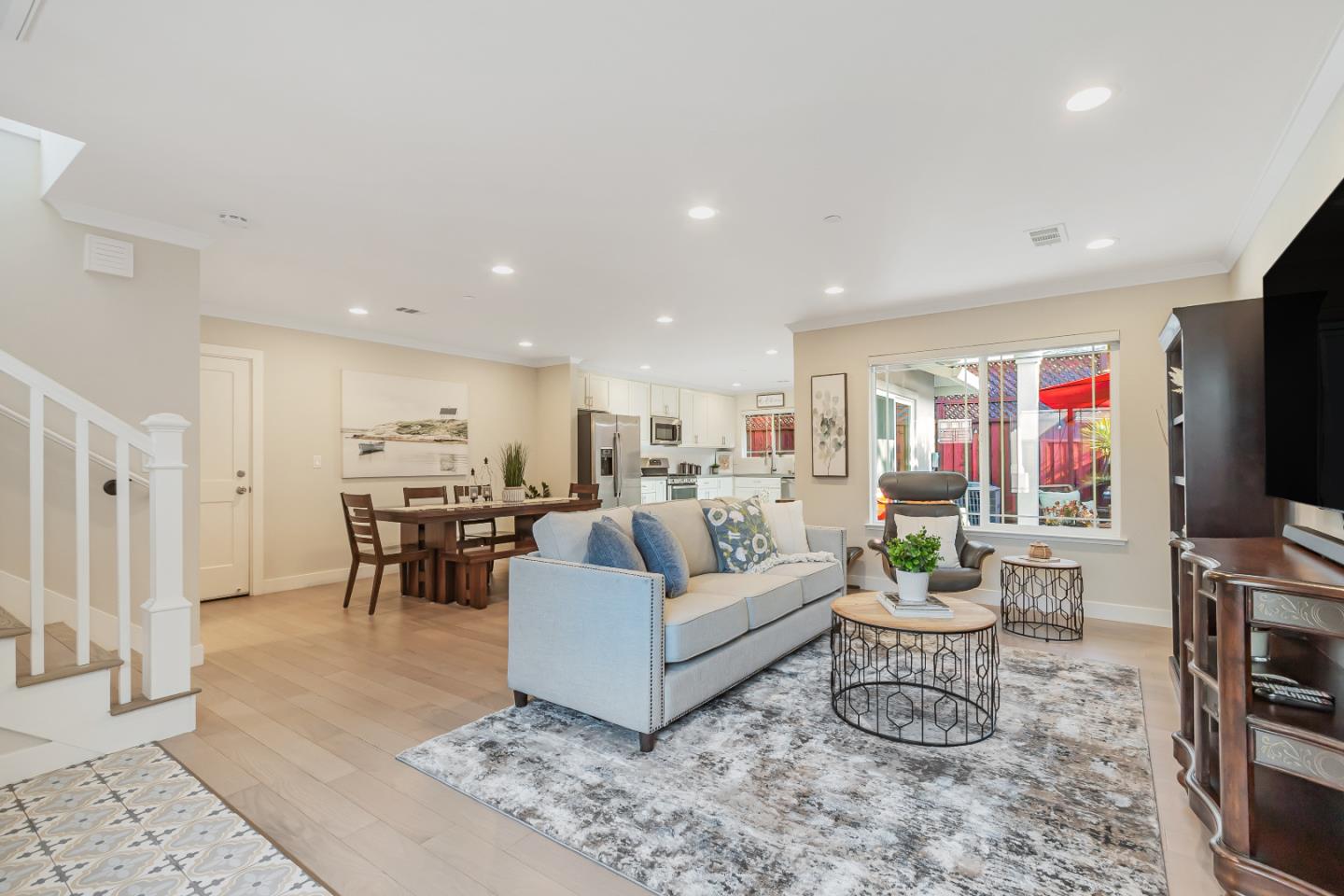 Detail Gallery Image 3 of 47 For 423 Douglas Pl, San Jose,  CA 95126 - 3 Beds | 2/1 Baths