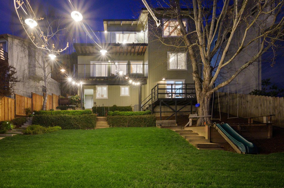 Detail Gallery Image 12 of 40 For 2104 Forest Ave, Belmont,  CA 94002 - 5 Beds | 4 Baths