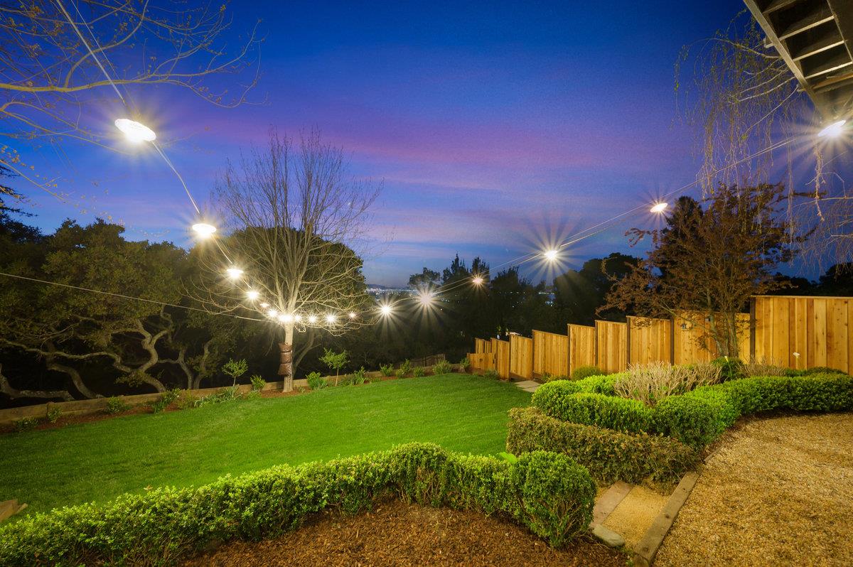 Detail Gallery Image 15 of 40 For 2104 Forest Ave, Belmont,  CA 94002 - 5 Beds | 4 Baths