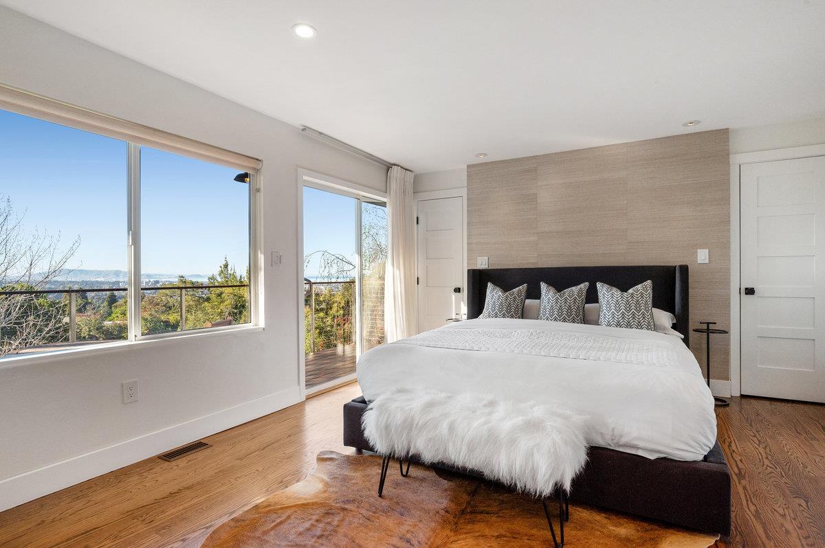 Detail Gallery Image 17 of 40 For 2104 Forest Ave, Belmont,  CA 94002 - 5 Beds | 4 Baths