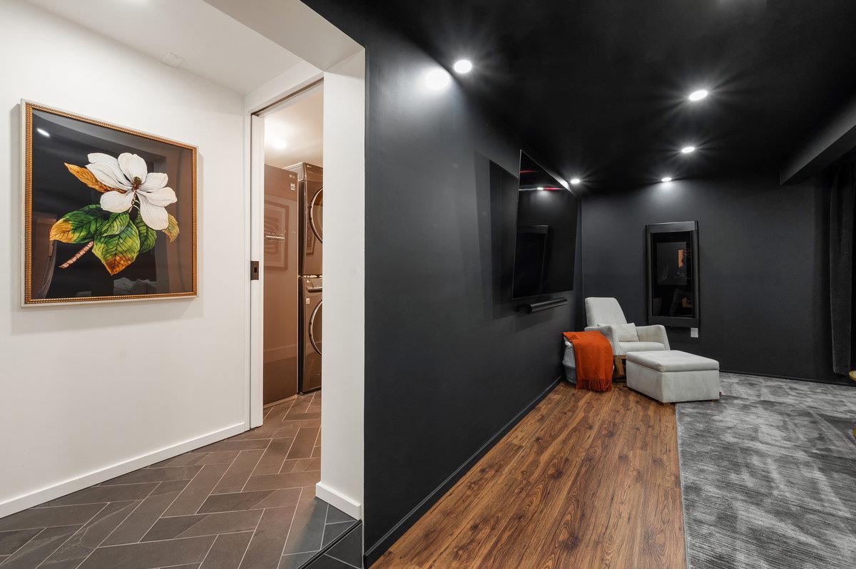 Detail Gallery Image 26 of 40 For 2104 Forest Ave, Belmont,  CA 94002 - 5 Beds | 4 Baths