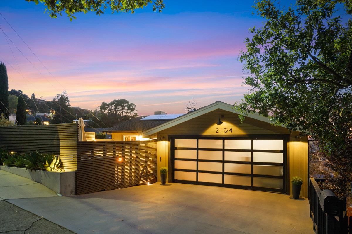 Detail Gallery Image 4 of 40 For 2104 Forest Ave, Belmont,  CA 94002 - 5 Beds | 4 Baths
