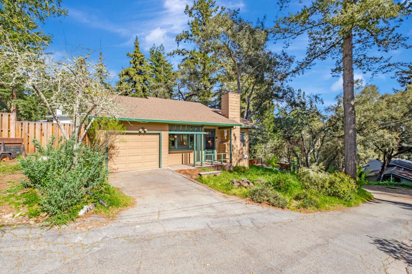 Detail Gallery Image 2 of 31 For 332 Blair St, Felton,  CA 95018 - 2 Beds | 1 Baths