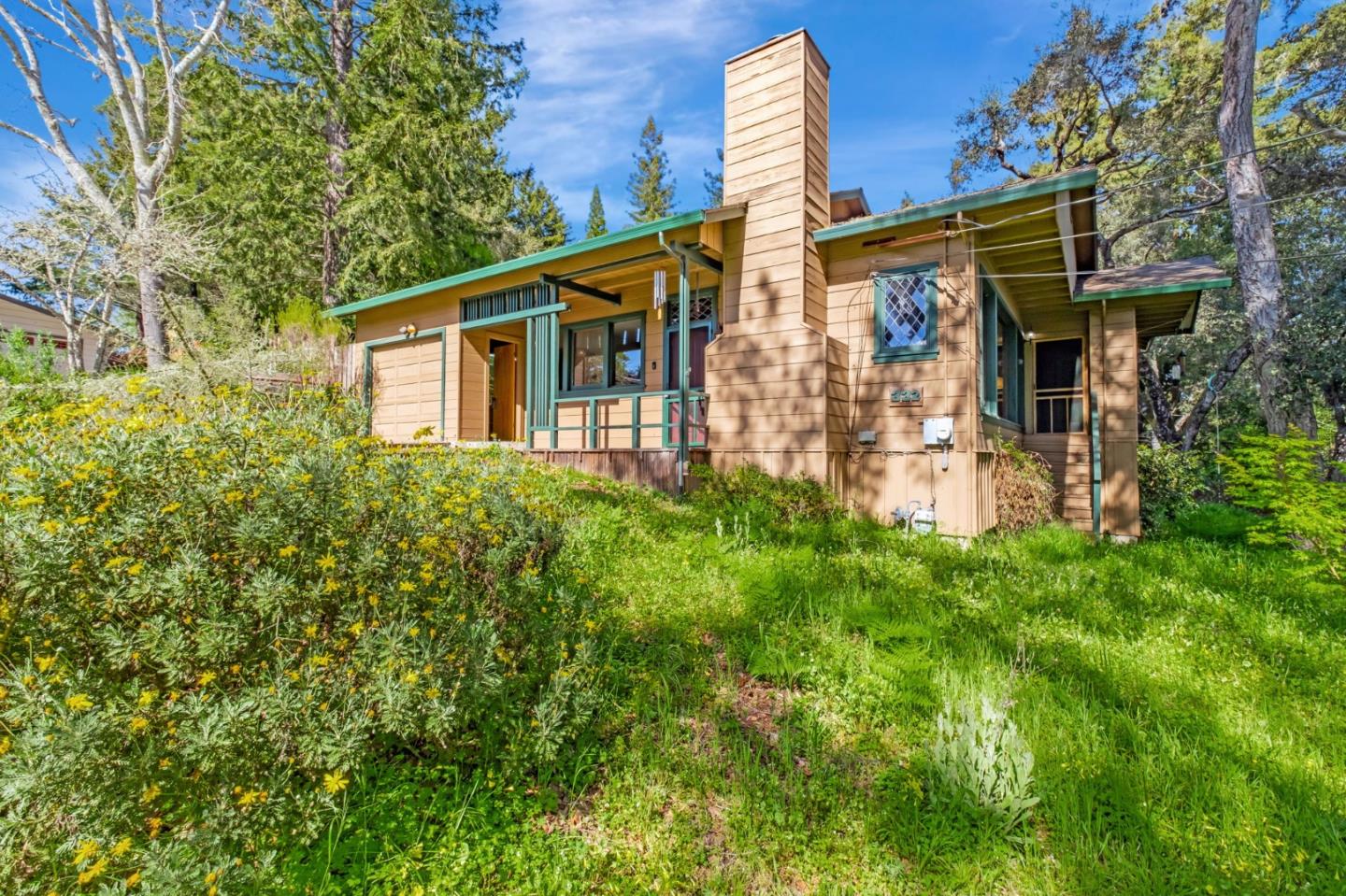 Detail Gallery Image 3 of 31 For 332 Blair St, Felton,  CA 95018 - 2 Beds | 1 Baths