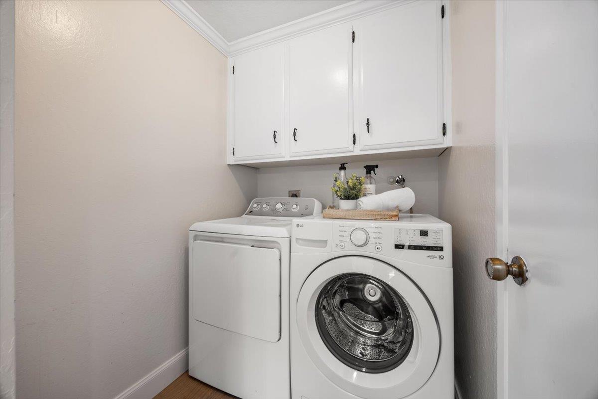 Detail Gallery Image 12 of 44 For 714 Comet Dr, Foster City,  CA 94404 - 3 Beds | 2/1 Baths