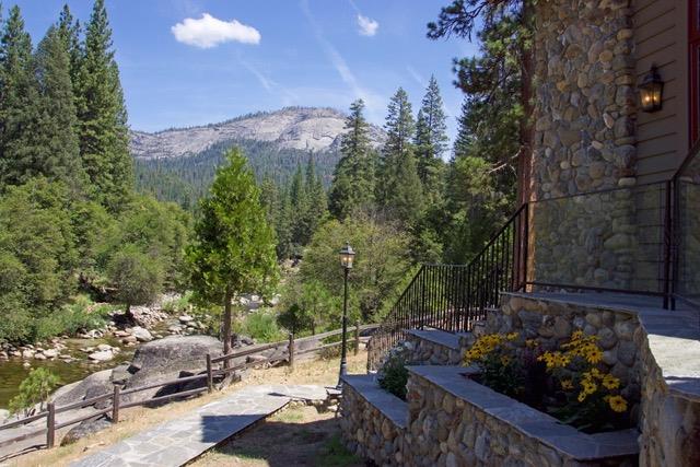 Detail Gallery Image 12 of 91 For 7899 Forest Dr, Yosemite National Park,  CA 95389 - 6 Beds | 6/1 Baths