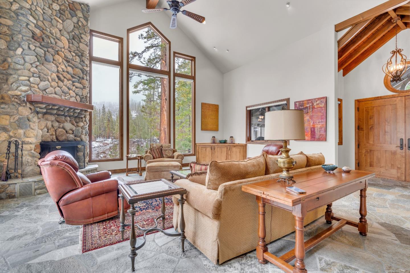 Detail Gallery Image 25 of 91 For 7899 Forest Dr, Yosemite National Park,  CA 95389 - 6 Beds | 6/1 Baths