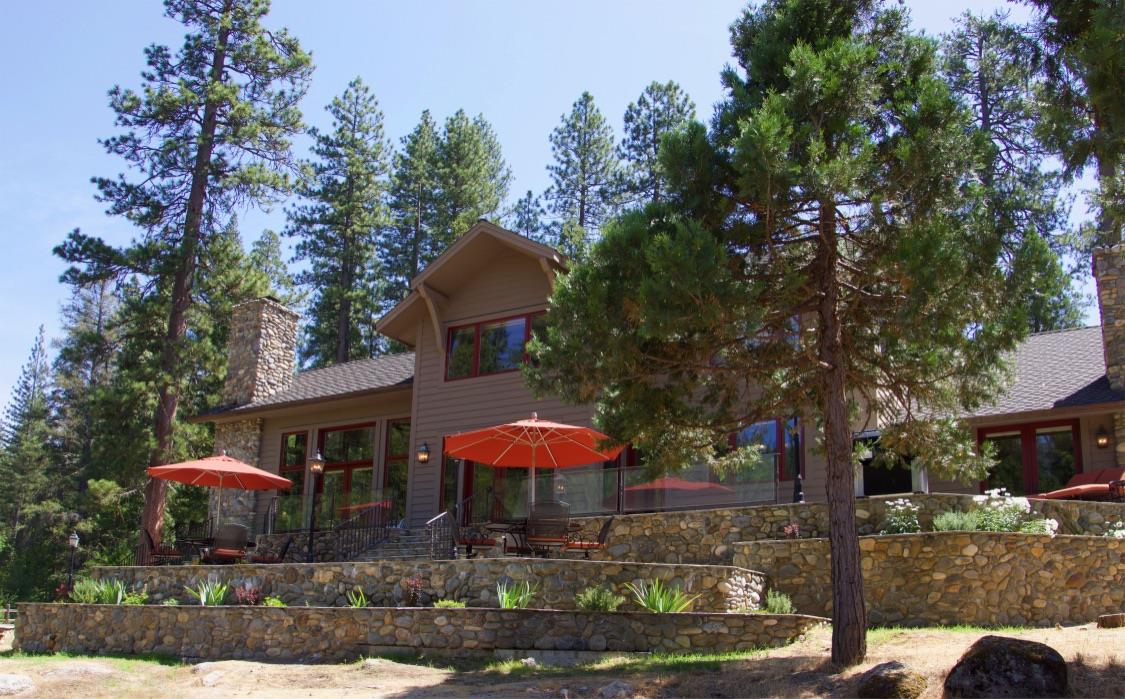 Detail Gallery Image 3 of 91 For 7899 Forest Dr, Yosemite National Park,  CA 95389 - 6 Beds | 6/1 Baths