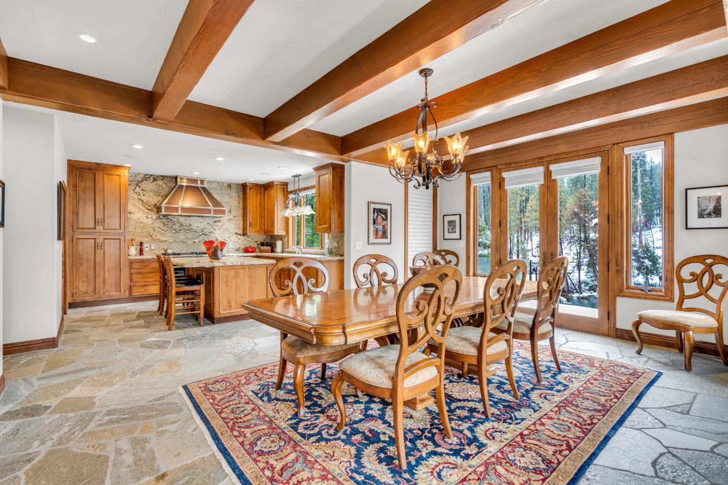 Detail Gallery Image 31 of 91 For 7899 Forest Dr, Yosemite National Park,  CA 95389 - 6 Beds | 6/1 Baths