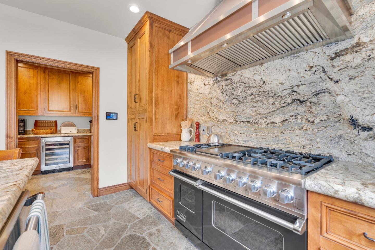 Detail Gallery Image 38 of 91 For 7899 Forest Dr, Yosemite National Park,  CA 95389 - 6 Beds | 6/1 Baths