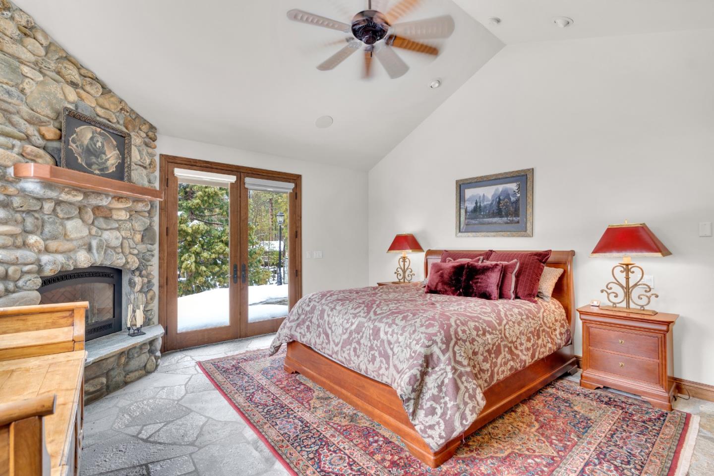 Detail Gallery Image 44 of 91 For 7899 Forest Dr, Yosemite National Park,  CA 95389 - 6 Beds | 6/1 Baths