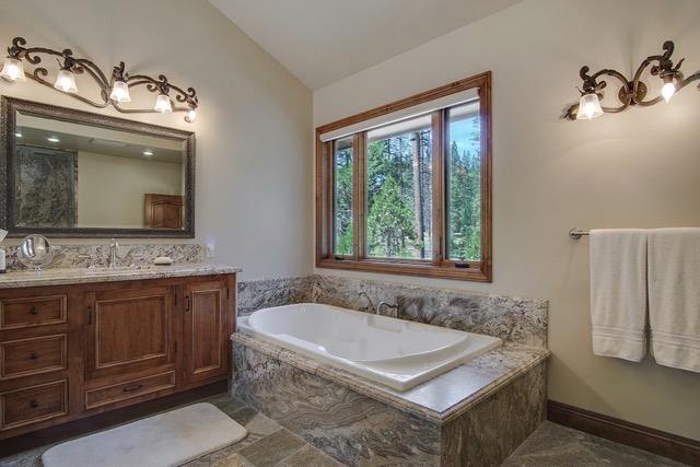 Detail Gallery Image 47 of 91 For 7899 Forest Dr, Yosemite National Park,  CA 95389 - 6 Beds | 6/1 Baths