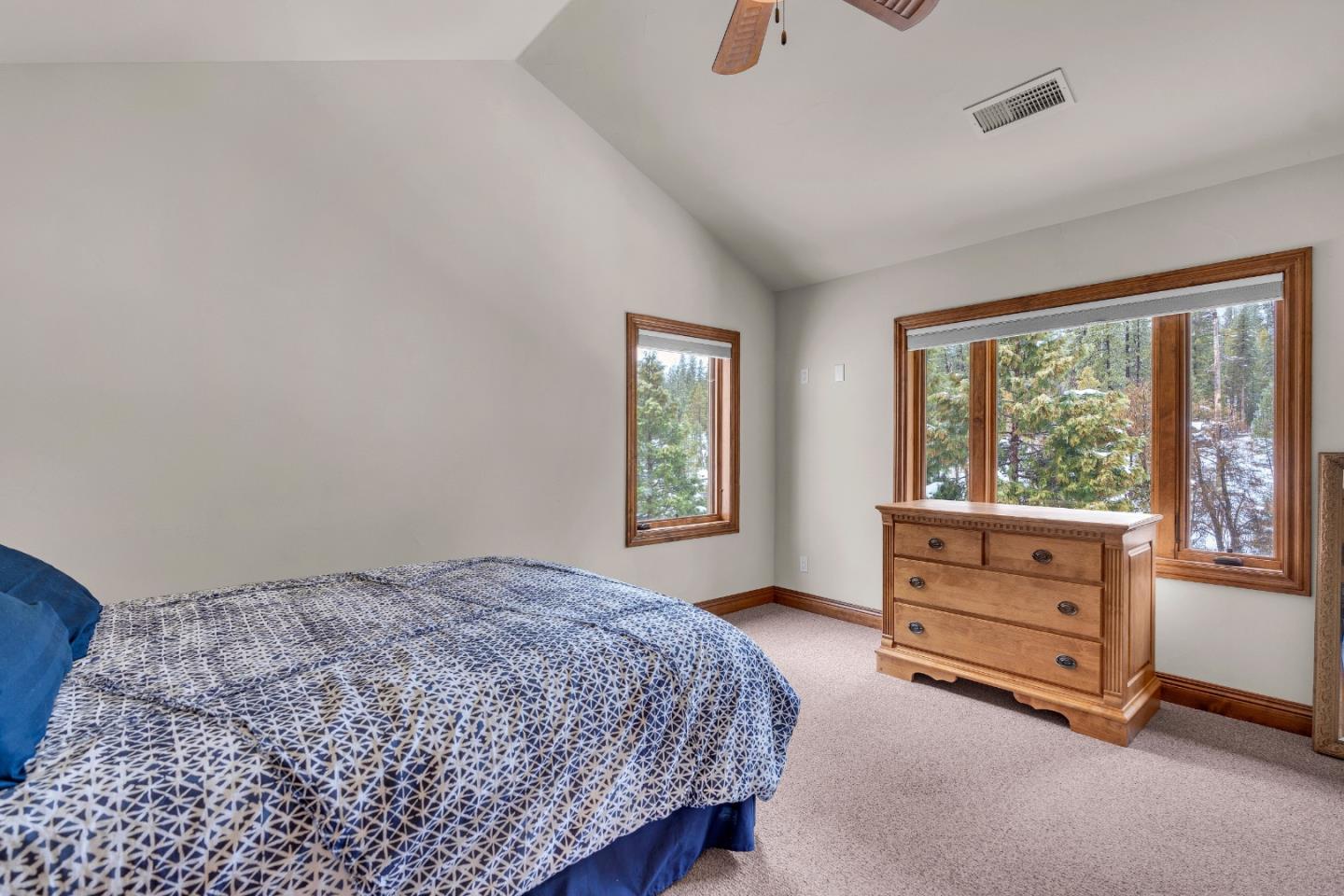Detail Gallery Image 64 of 91 For 7899 Forest Dr, Yosemite National Park,  CA 95389 - 6 Beds | 6/1 Baths