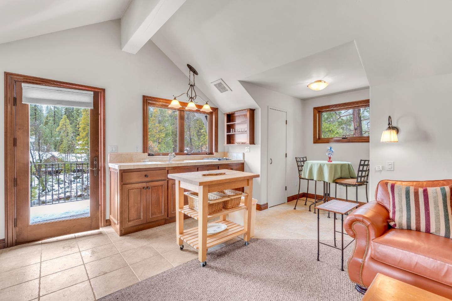 Detail Gallery Image 71 of 91 For 7899 Forest Dr, Yosemite National Park,  CA 95389 - 6 Beds | 6/1 Baths