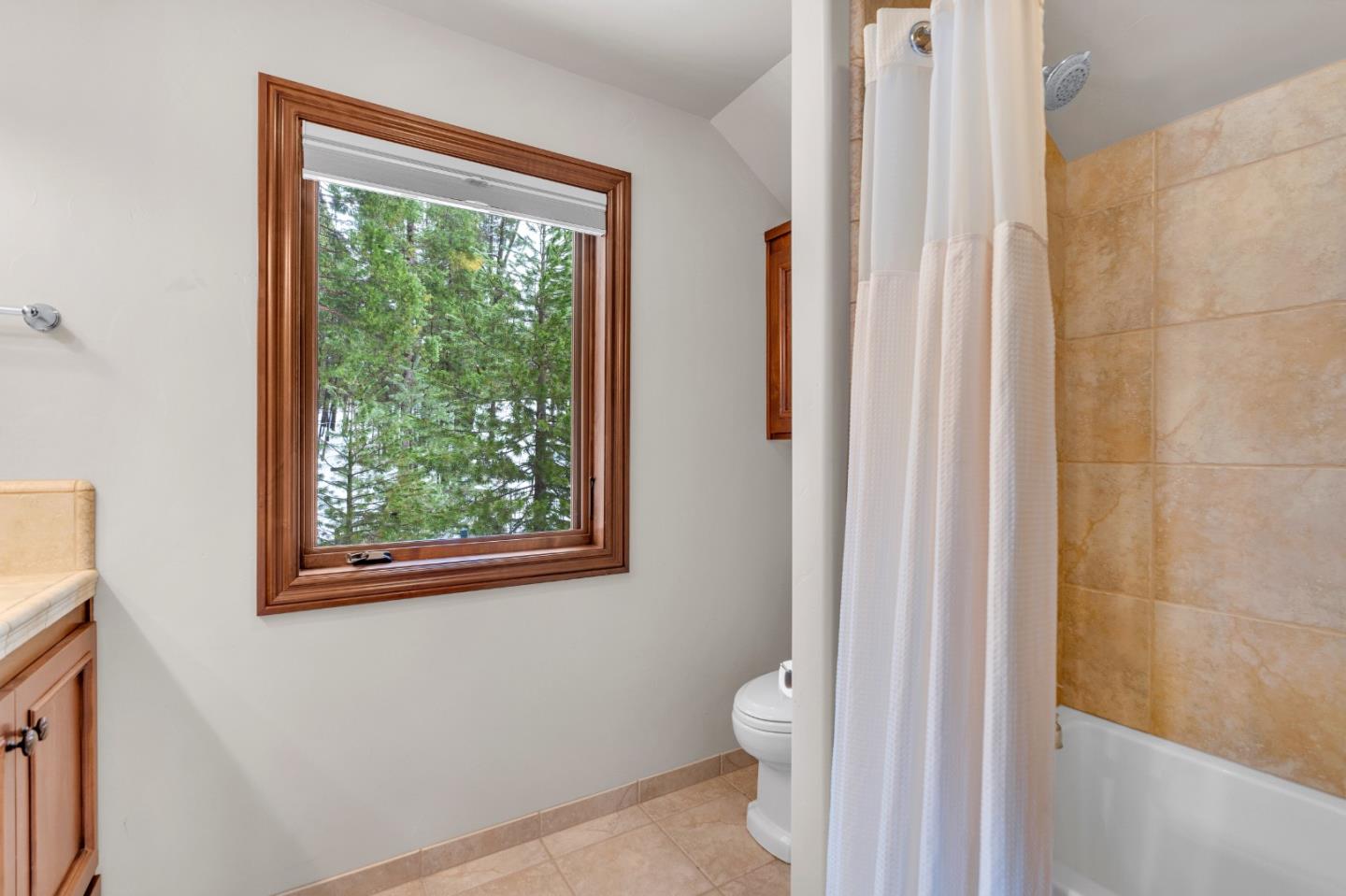Detail Gallery Image 72 of 91 For 7899 Forest Dr, Yosemite National Park,  CA 95389 - 6 Beds | 6/1 Baths