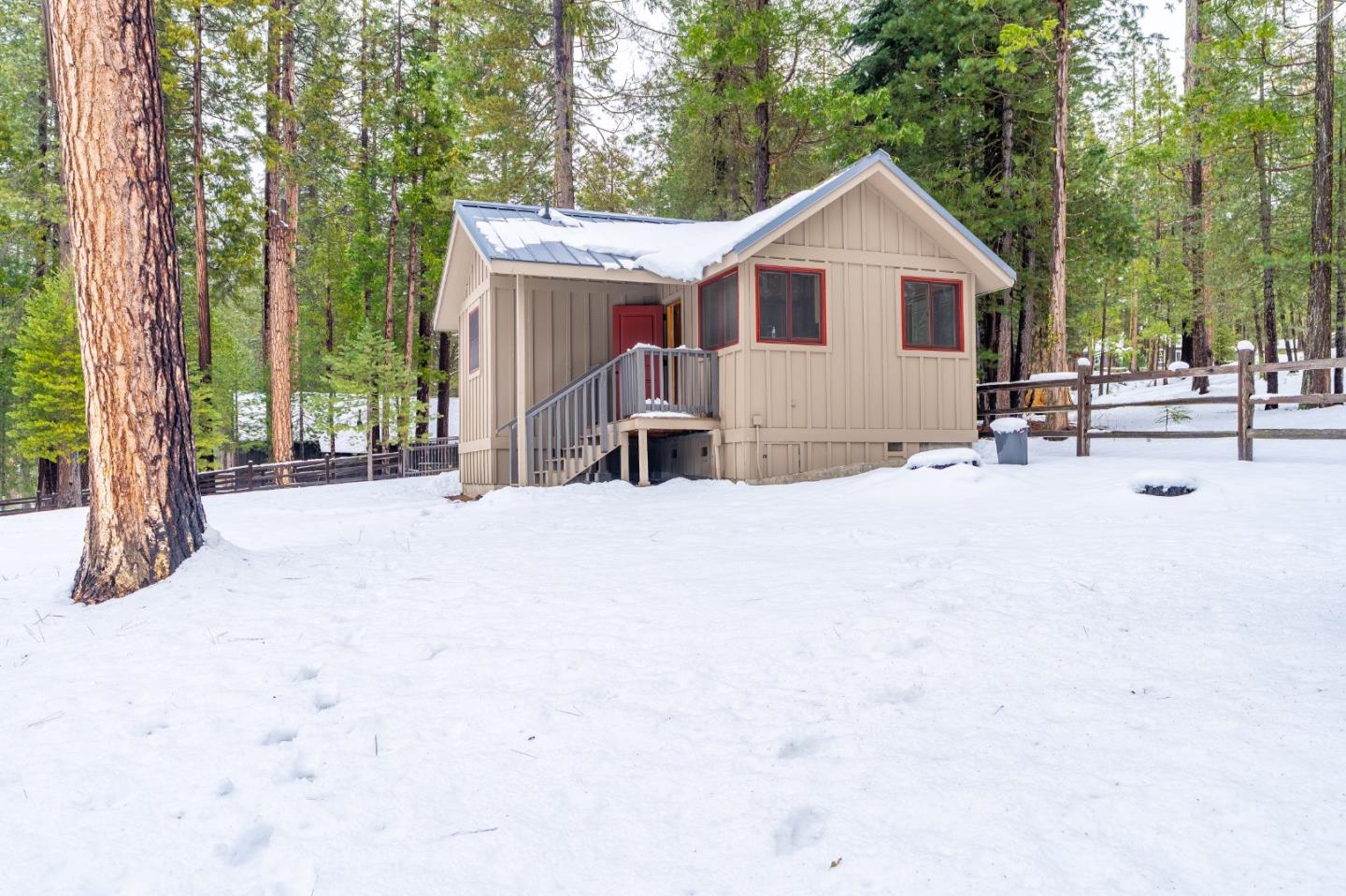 Detail Gallery Image 73 of 91 For 7899 Forest Dr, Yosemite National Park,  CA 95389 - 6 Beds | 6/1 Baths