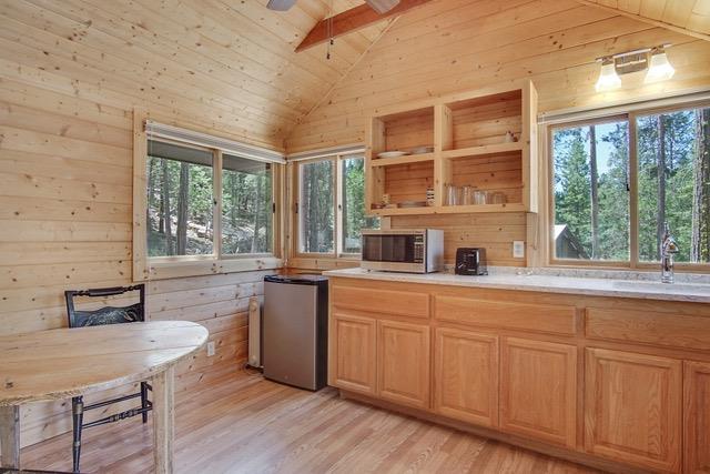 Detail Gallery Image 75 of 91 For 7899 Forest Dr, Yosemite National Park,  CA 95389 - 6 Beds | 6/1 Baths
