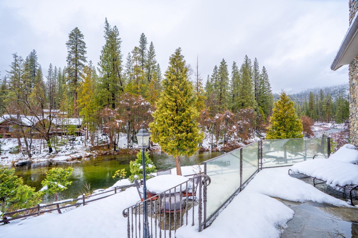 Detail Gallery Image 82 of 91 For 7899 Forest Dr, Yosemite National Park,  CA 95389 - 6 Beds | 6/1 Baths