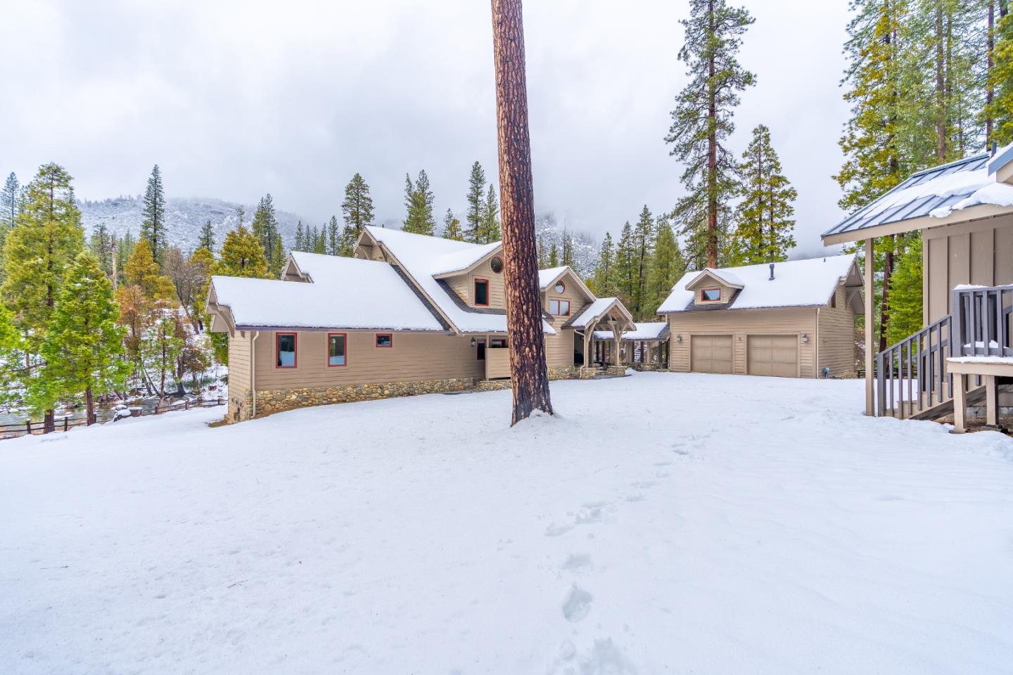 Detail Gallery Image 84 of 91 For 7899 Forest Dr, Yosemite National Park,  CA 95389 - 6 Beds | 6/1 Baths