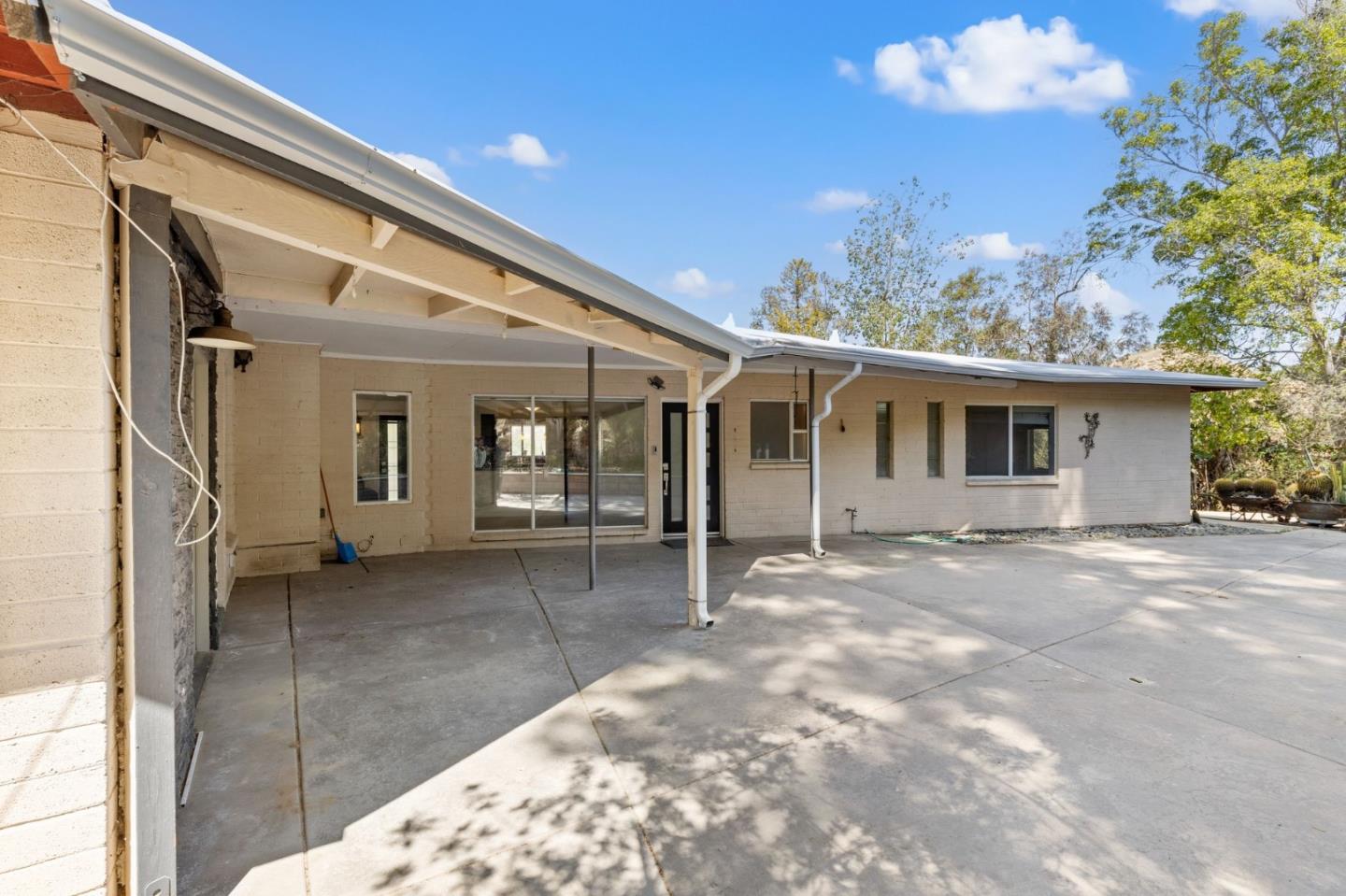 Detail Gallery Image 16 of 25 For 3023 Central Ave, Riverside,  CA 92506 - 3 Beds | 2 Baths
